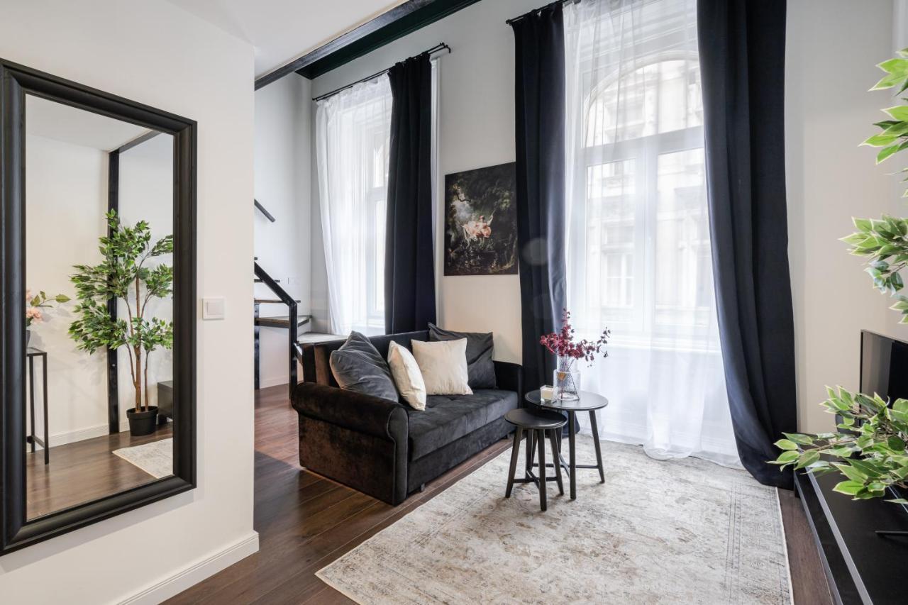 E41 - Trendy Boutique Apartments - Prime Spot By Bqa Budapest Exterior foto